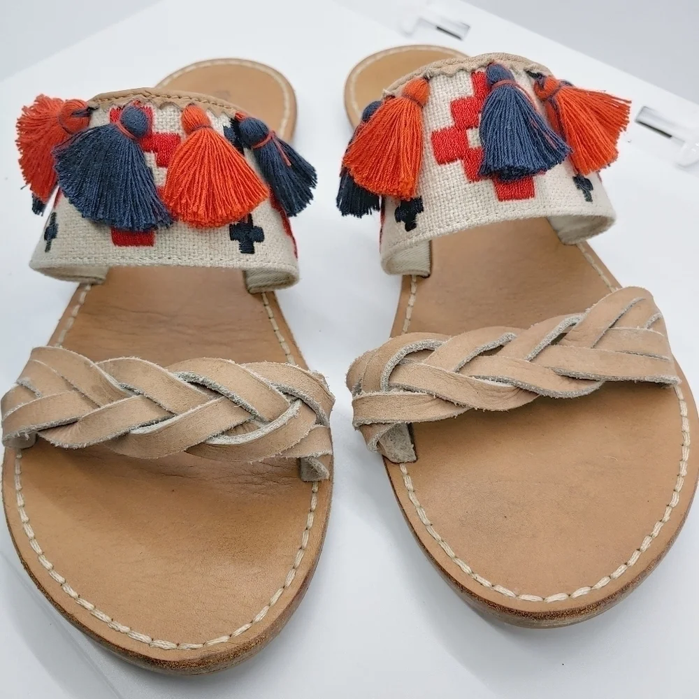 Soludos Embroidered Tassel Slide On Flat Sandals Sz 9 Beachy Boho Casual Picnic